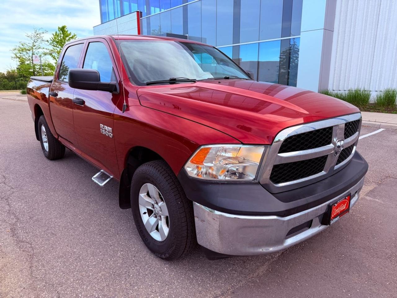 2014 RAM 1500 4WD 6CYL Automatic Photo