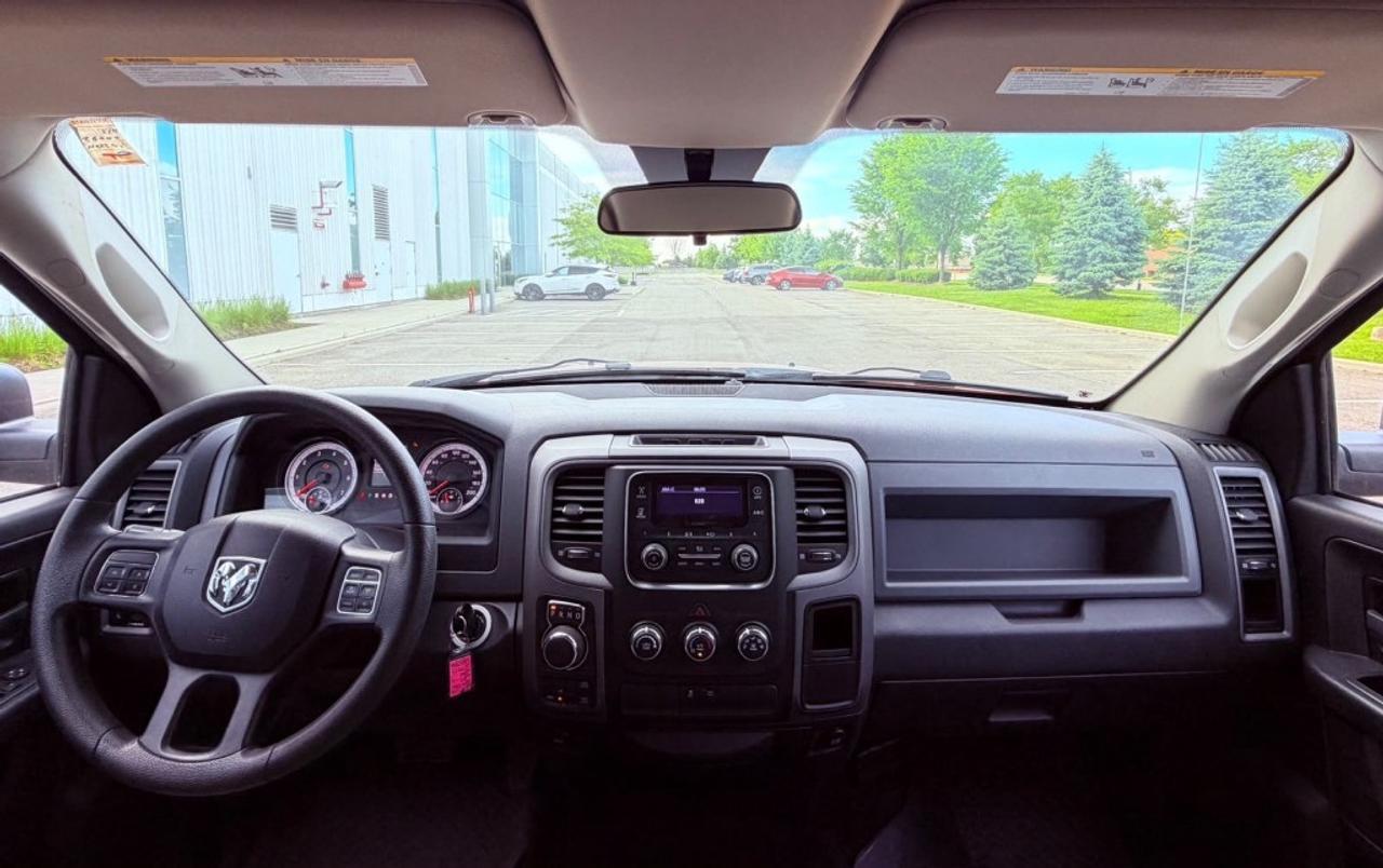 2014 RAM 1500 4WD 6CYL Automatic Photo