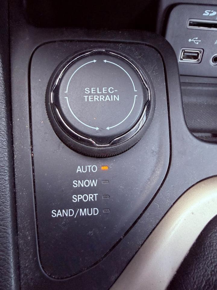 2017 Jeep Cherokee 4WD 4dr North Photo