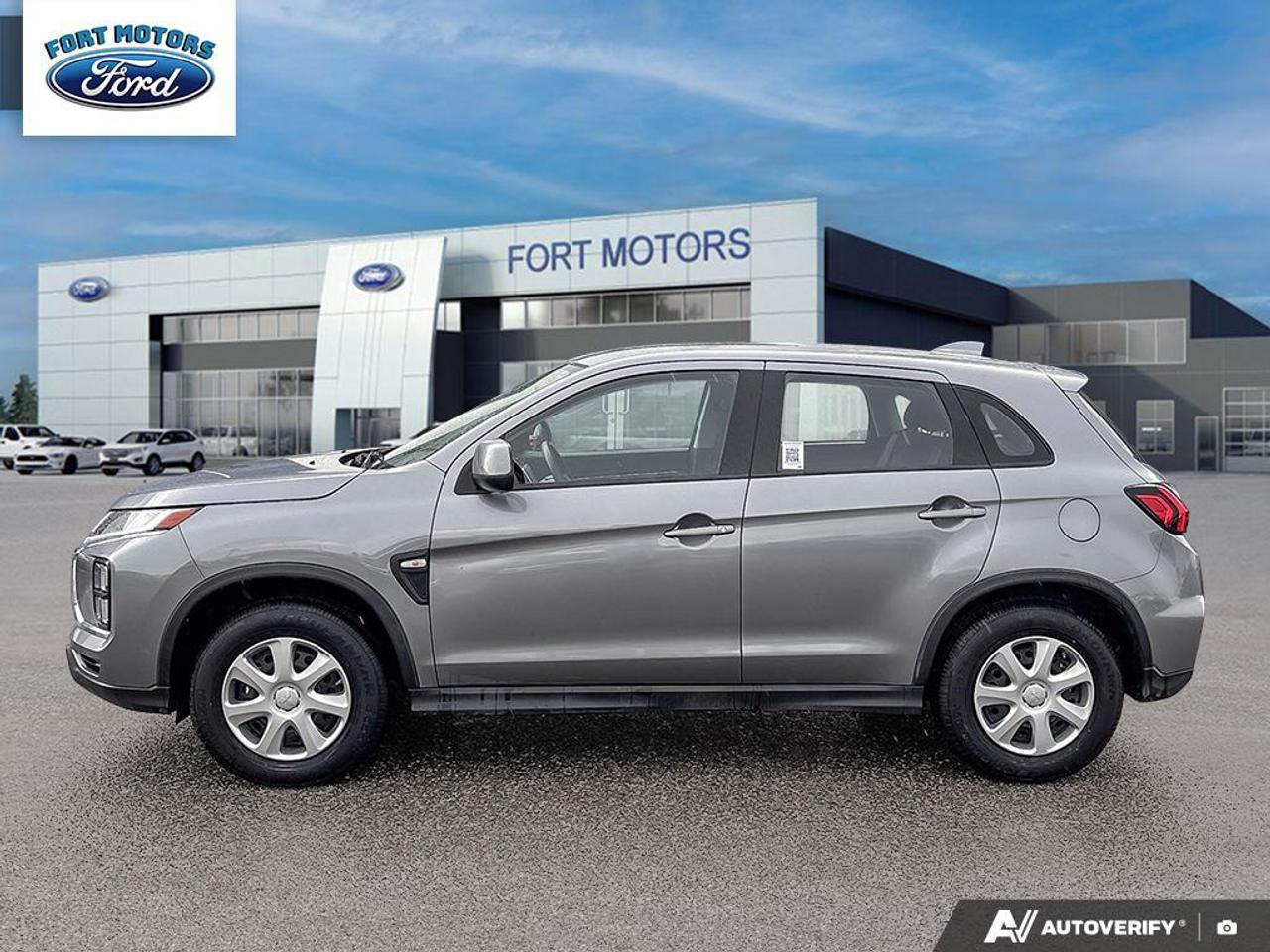 2025 Mitsubishi RVR ES Photo3