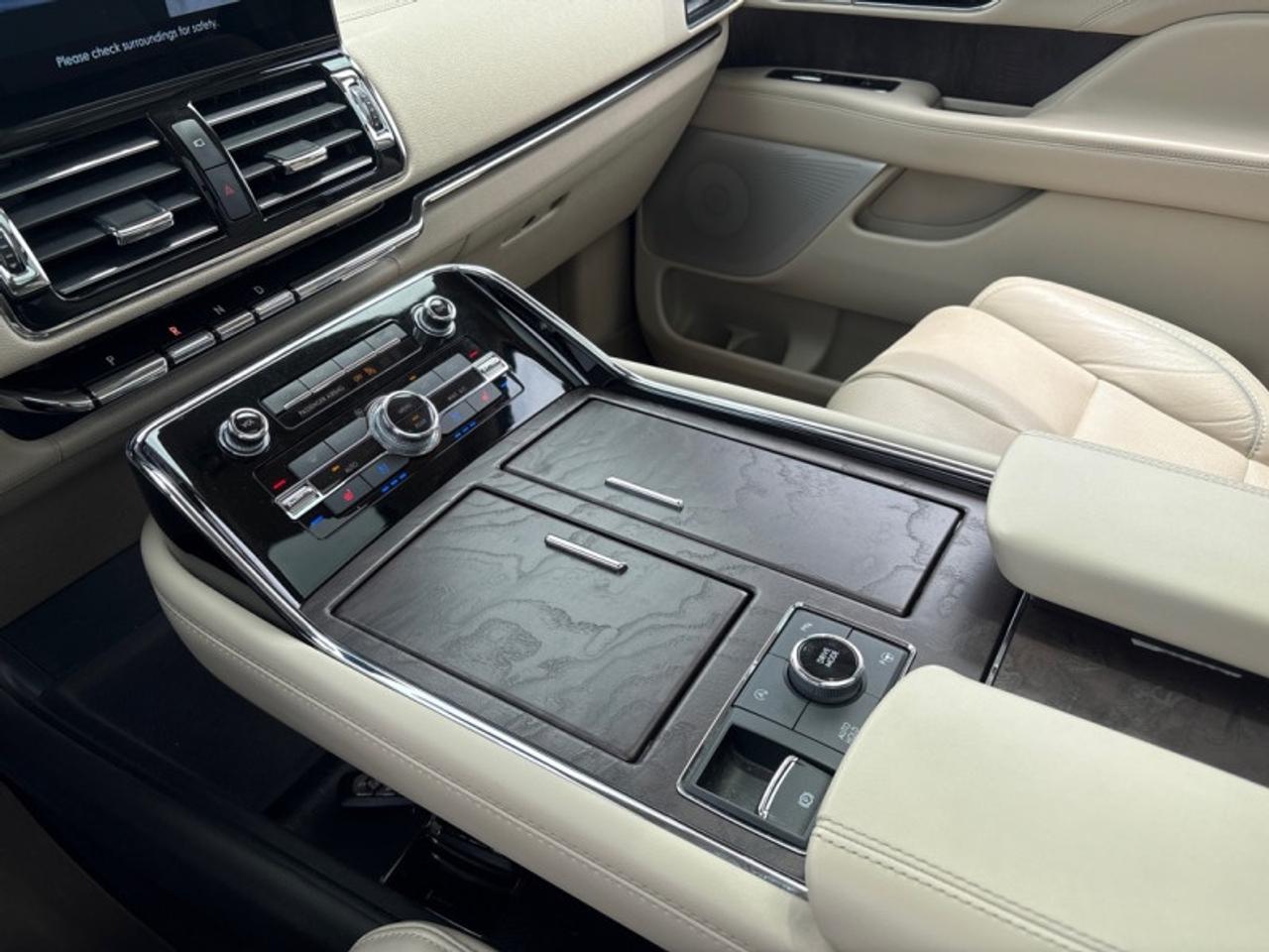 2021 Lincoln Navigator Reserve  MASSAGE SEATS|PWR BOARDS| Photo