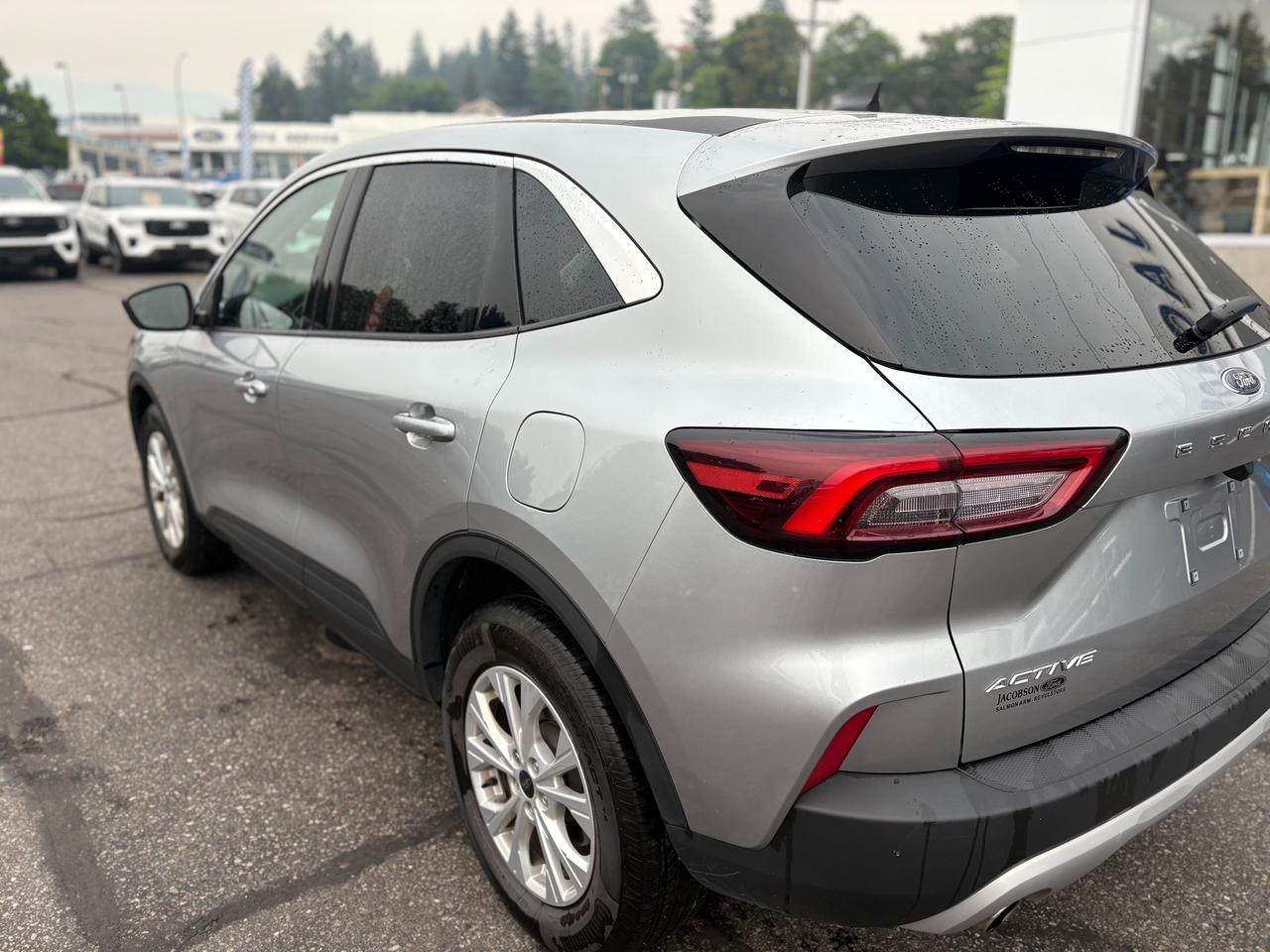 2023 Ford Escape Active Photo2