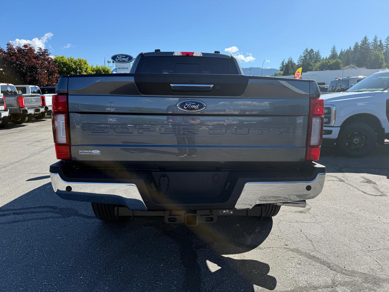 2022 Ford F-250 Super Duty SRW Lariat Photo3