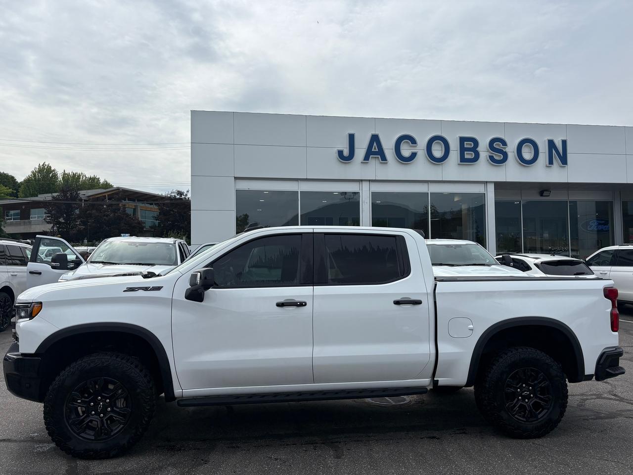 2023 Chevrolet Silverado 1500 ZR2 Photo1