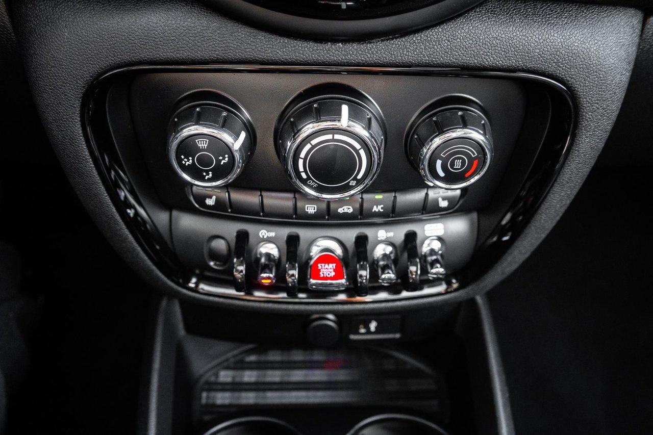 2019 MINI Cooper Clubman Cooper Photo