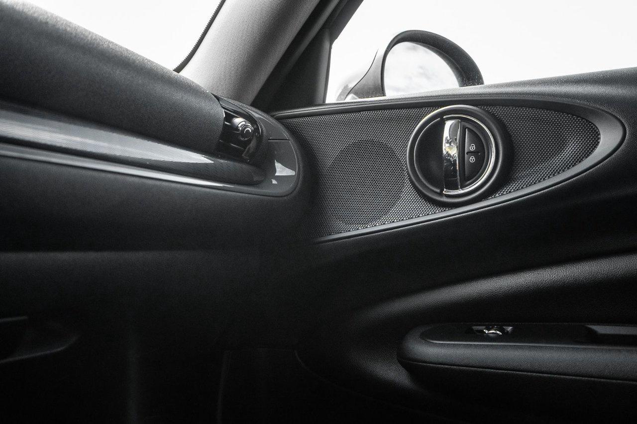 2019 MINI Cooper Clubman Cooper Photo