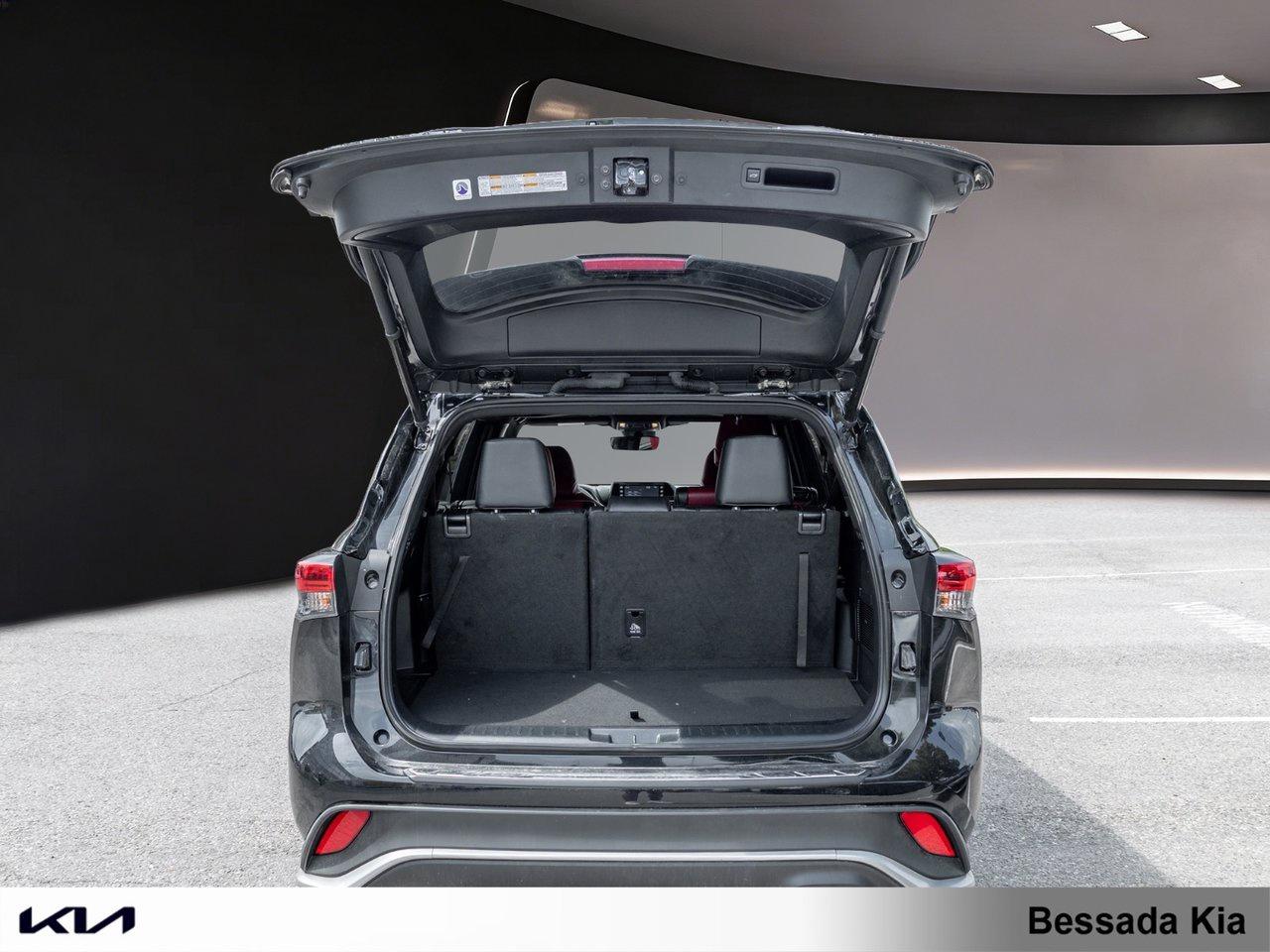 2022 Toyota Highlander XSE Photo