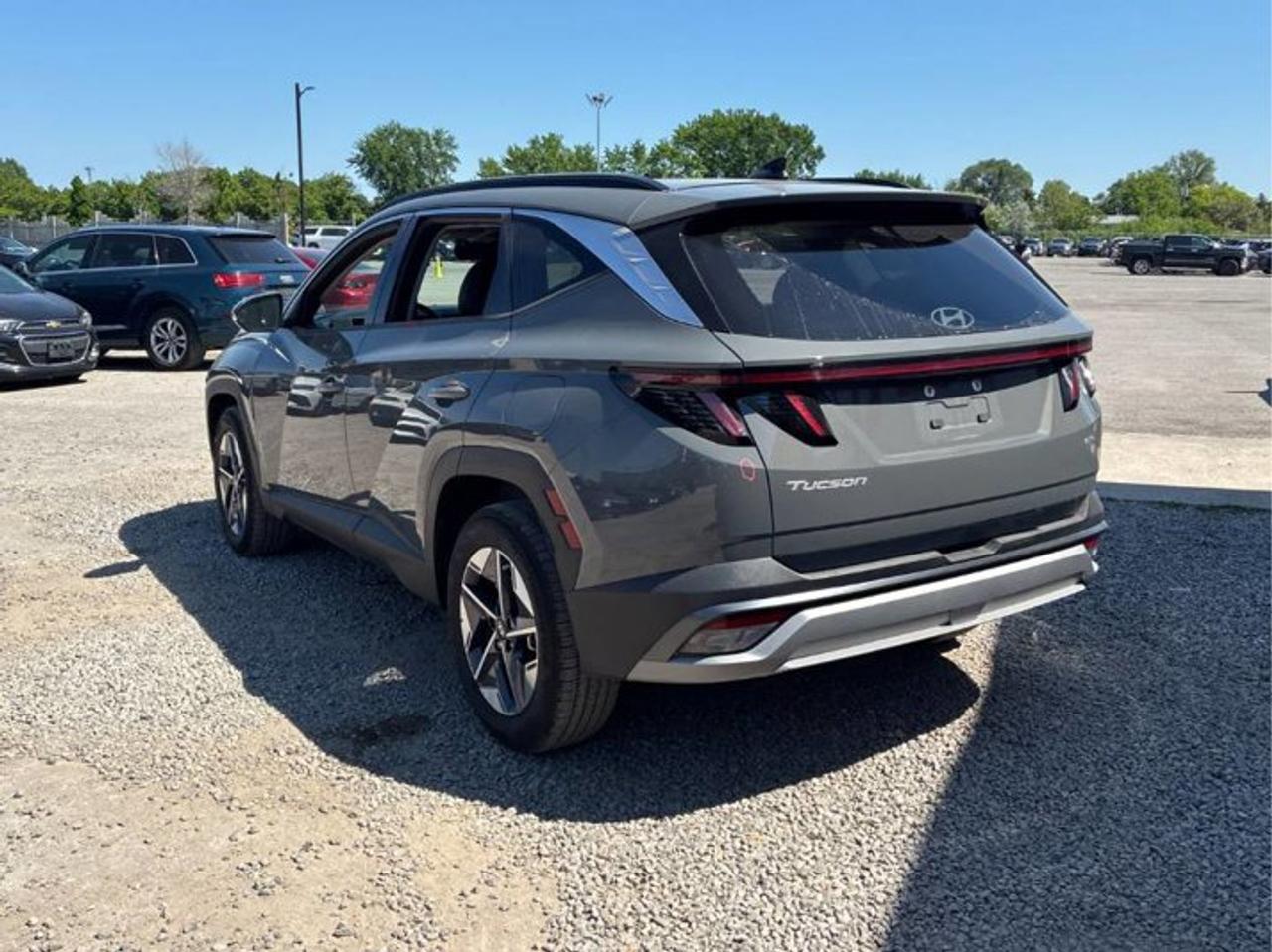 2025 Hyundai Tucson Preferred Trend | Leather | Pano Roof | Heated Seats + Steering | Remote Start | and More ! Photo