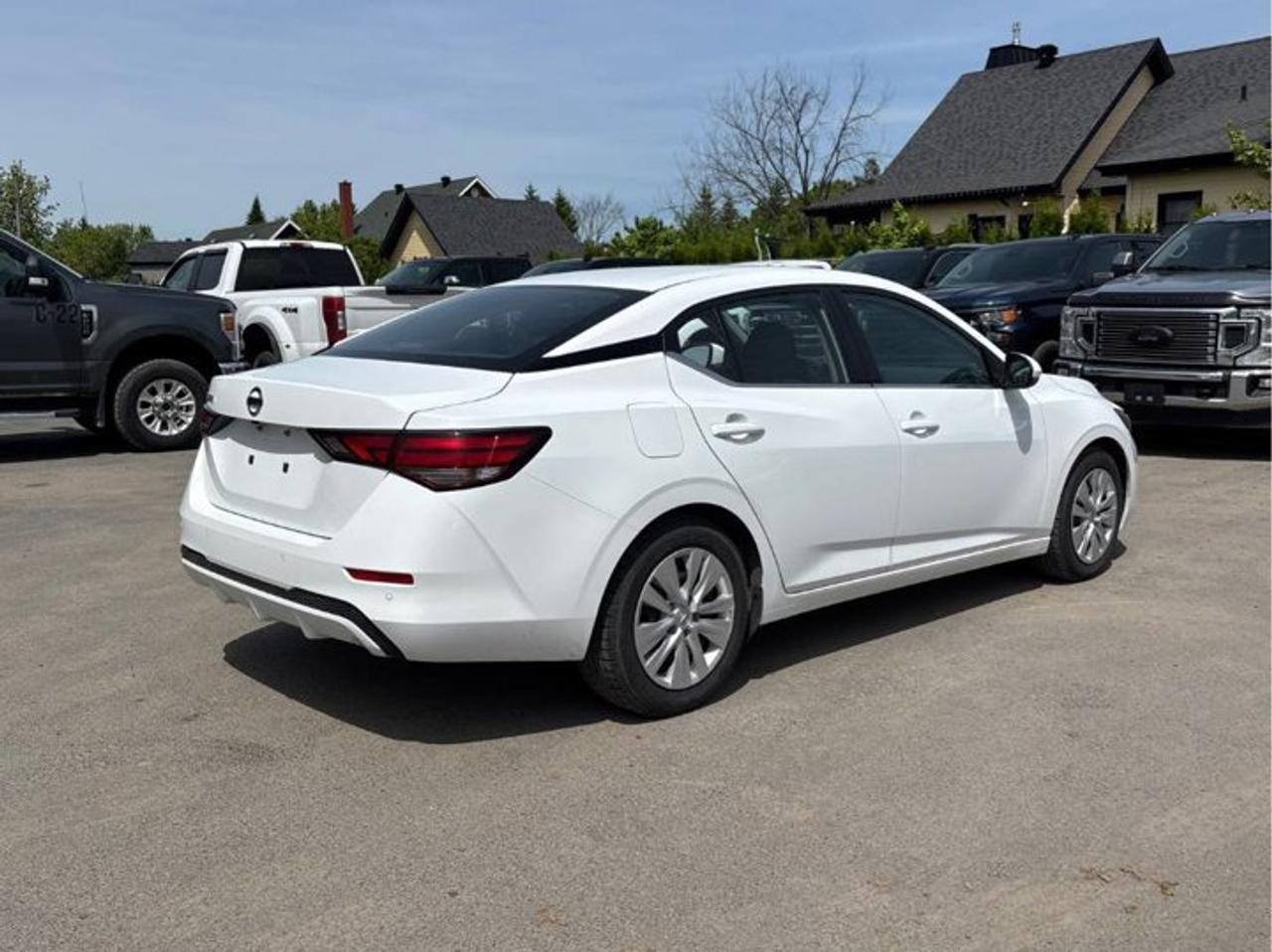 2022 Nissan Sentra S Plus | Heated Seats | CarPlay + Android | Rear Cam | Blind Spot | and More ! Photo