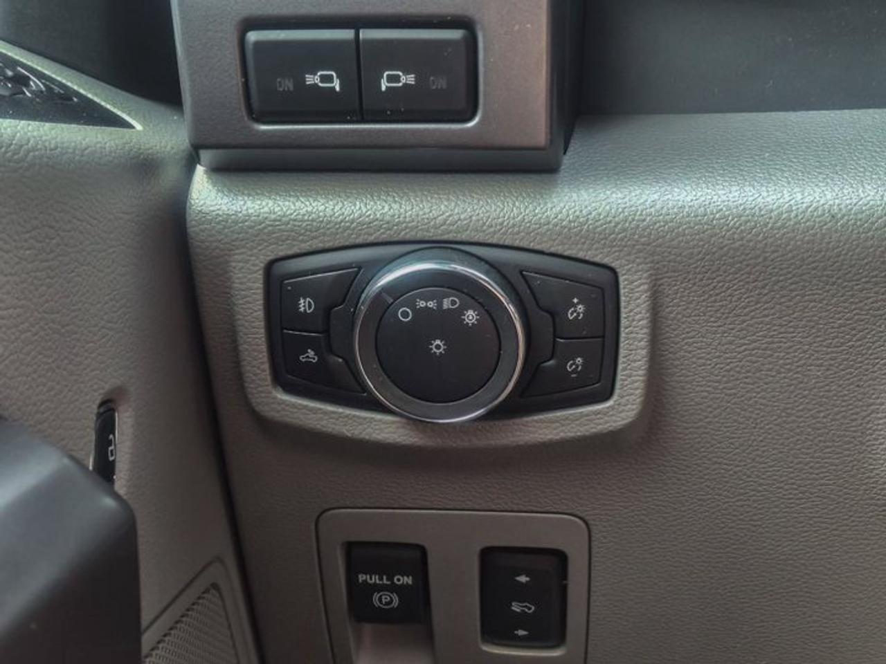 2020 Ford F-150 XLT Crew 4X4 | 3.5L EcoBoost | FX4 | XTR | 301A Pkg | Trailer Brake Control | Tow Pkg | and More ! Photo