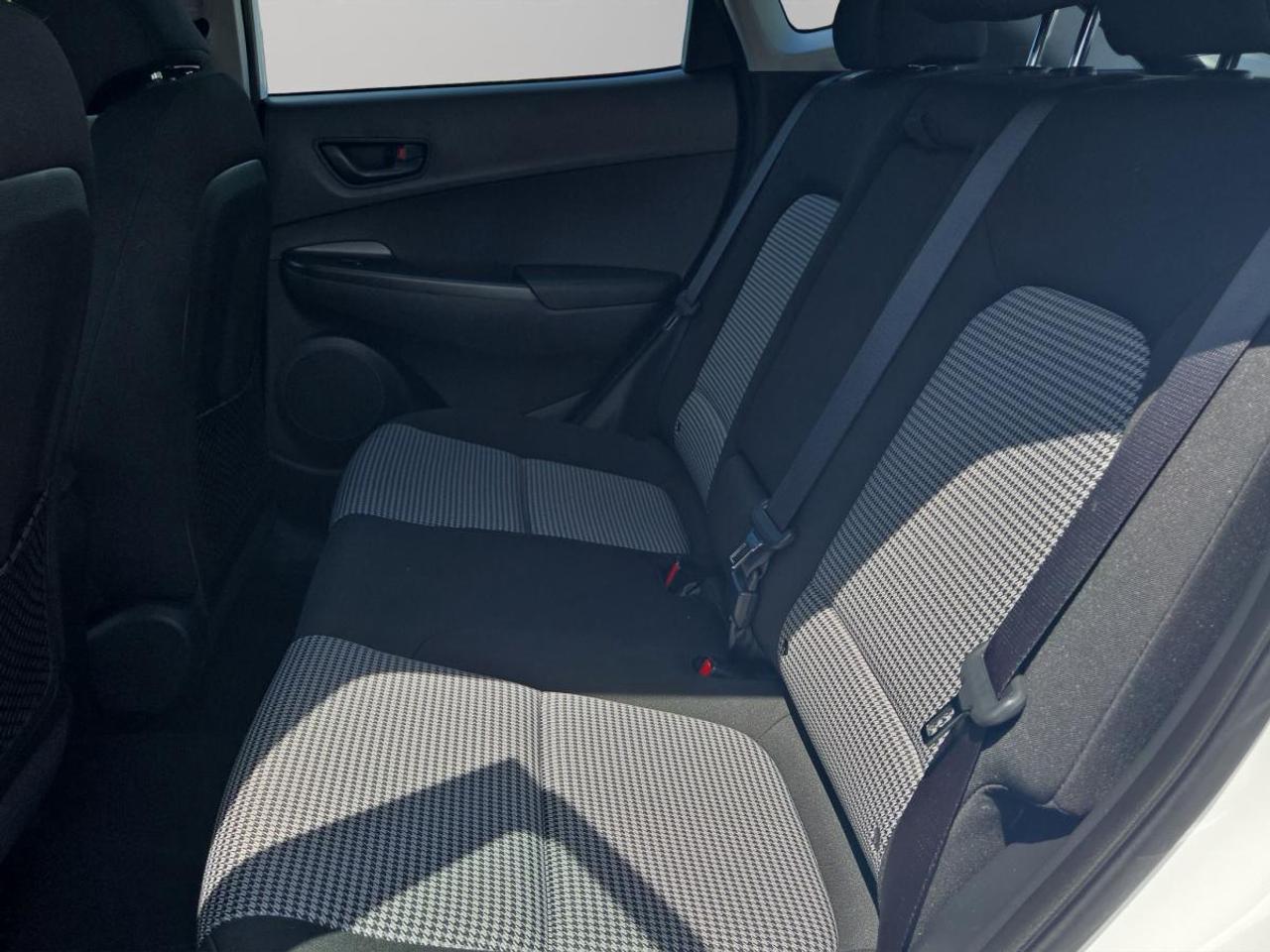 2021 Hyundai KONA Preferred Photo