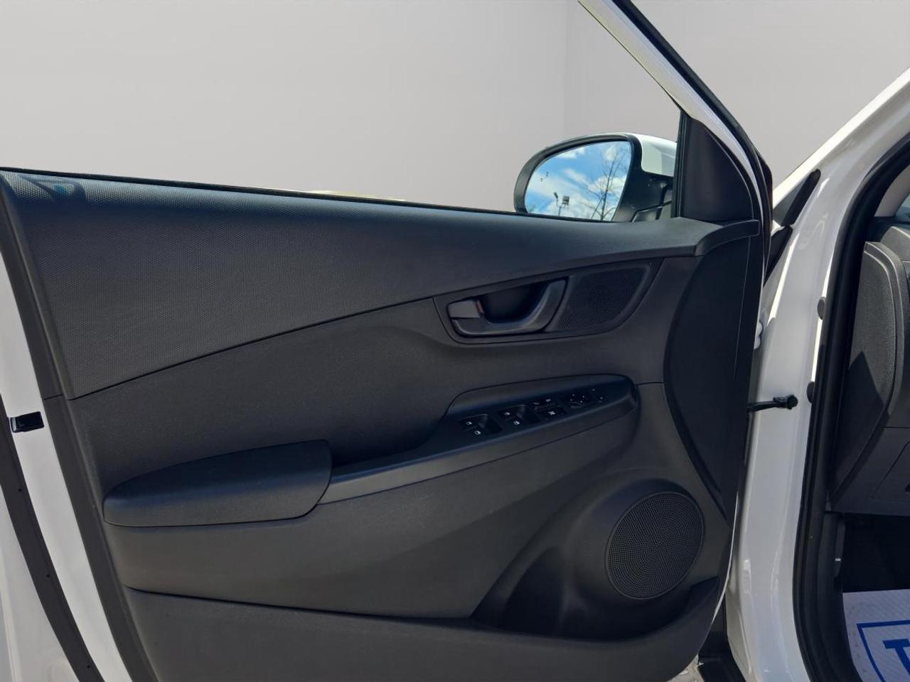 2021 Hyundai KONA Preferred Photo