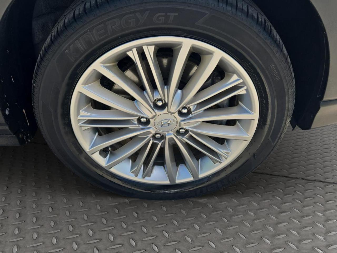 2021 Hyundai KONA Preferred Photo