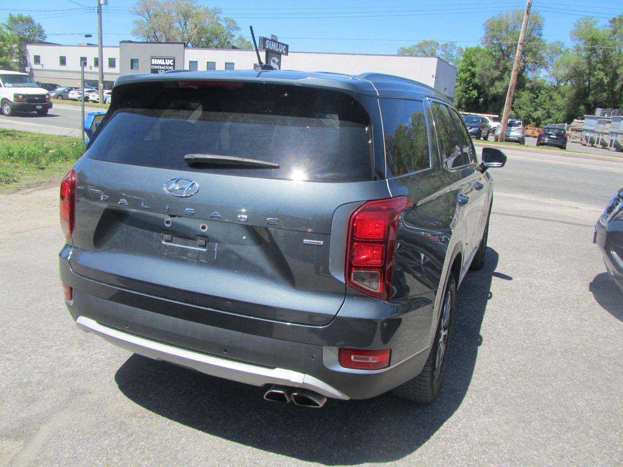 2021 Hyundai PALISADE Essential 8-Passenger AWD Photo4
