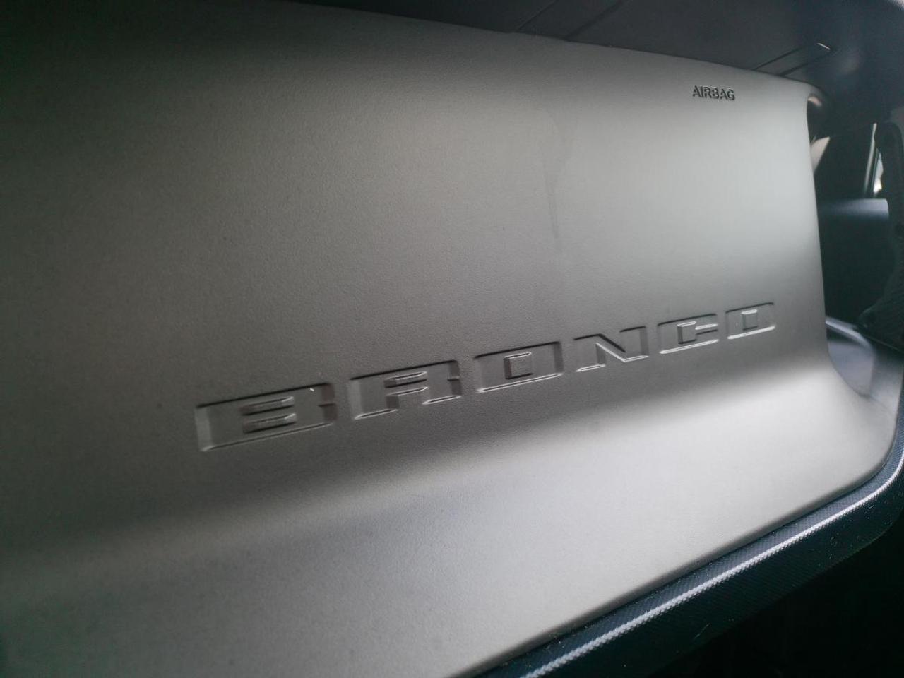 2022 Ford Bronco OUTER BANKS 4 DOOR 4X4 Photo