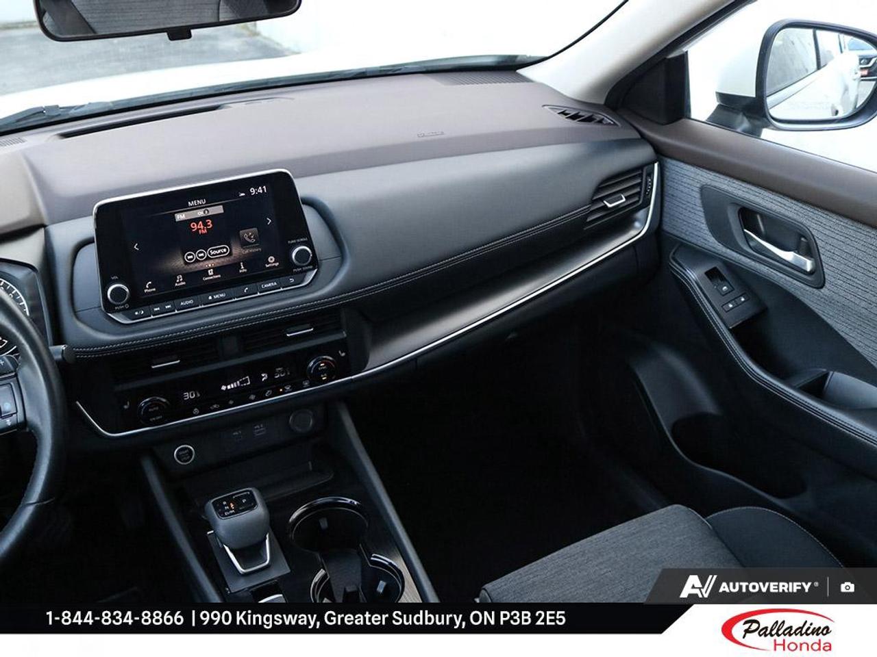 2023 Nissan Rogue SV MOONROOF Photo