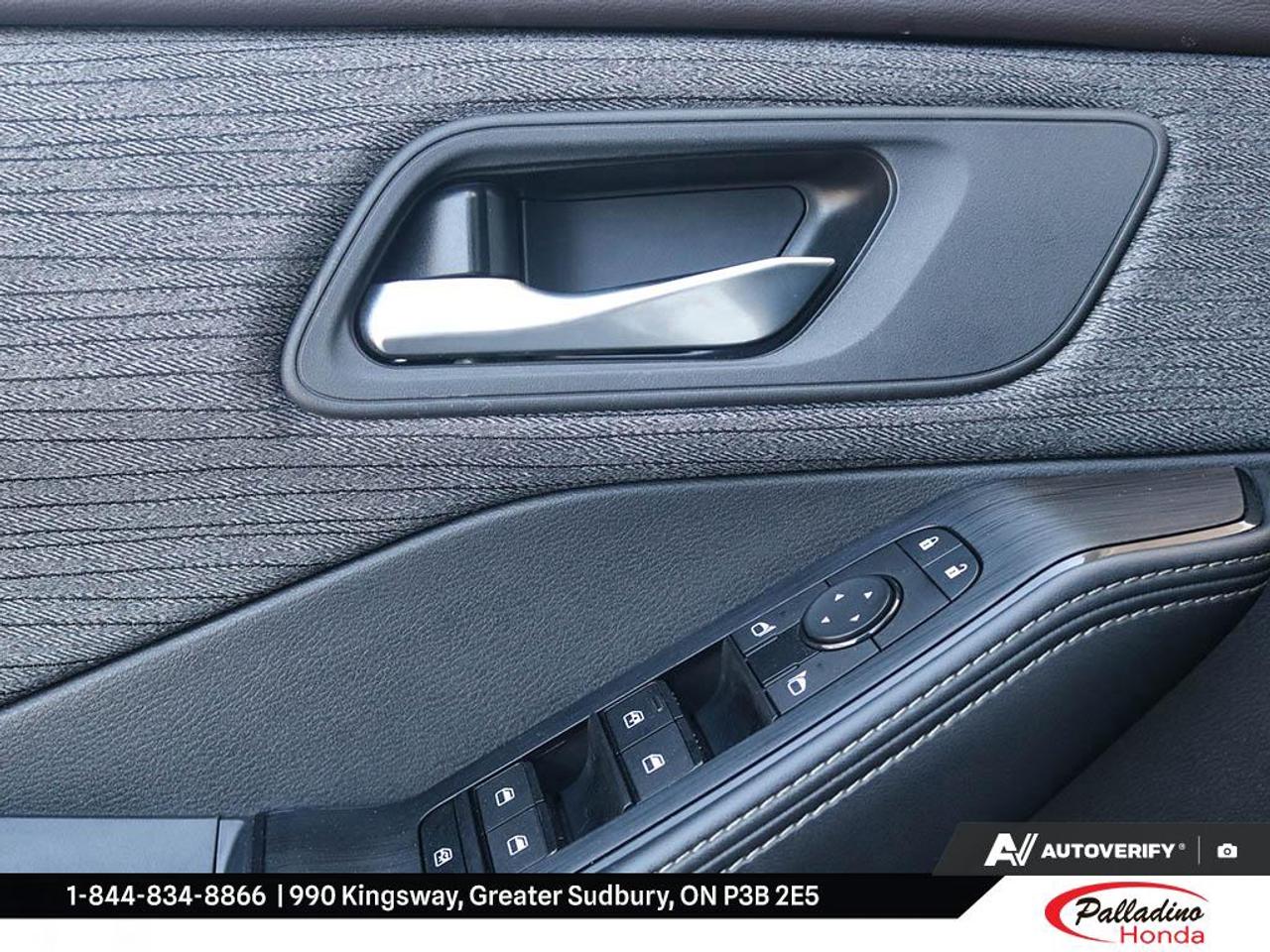 2023 Nissan Rogue SV MOONROOF Photo