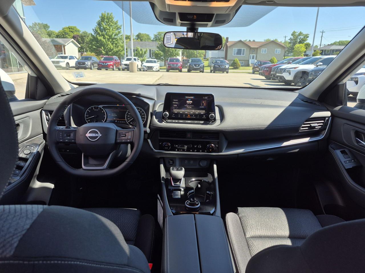 2026 Nissan Rogue SV MOONROOF Photo