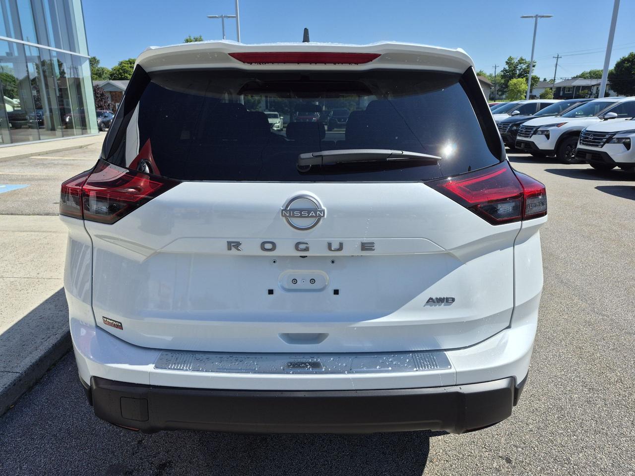 2026 Nissan Rogue SV MOONROOF Photo