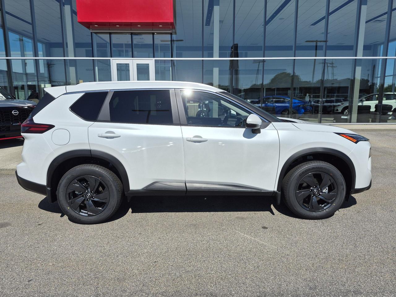 2026 Nissan Rogue SV MOONROOF Photo
