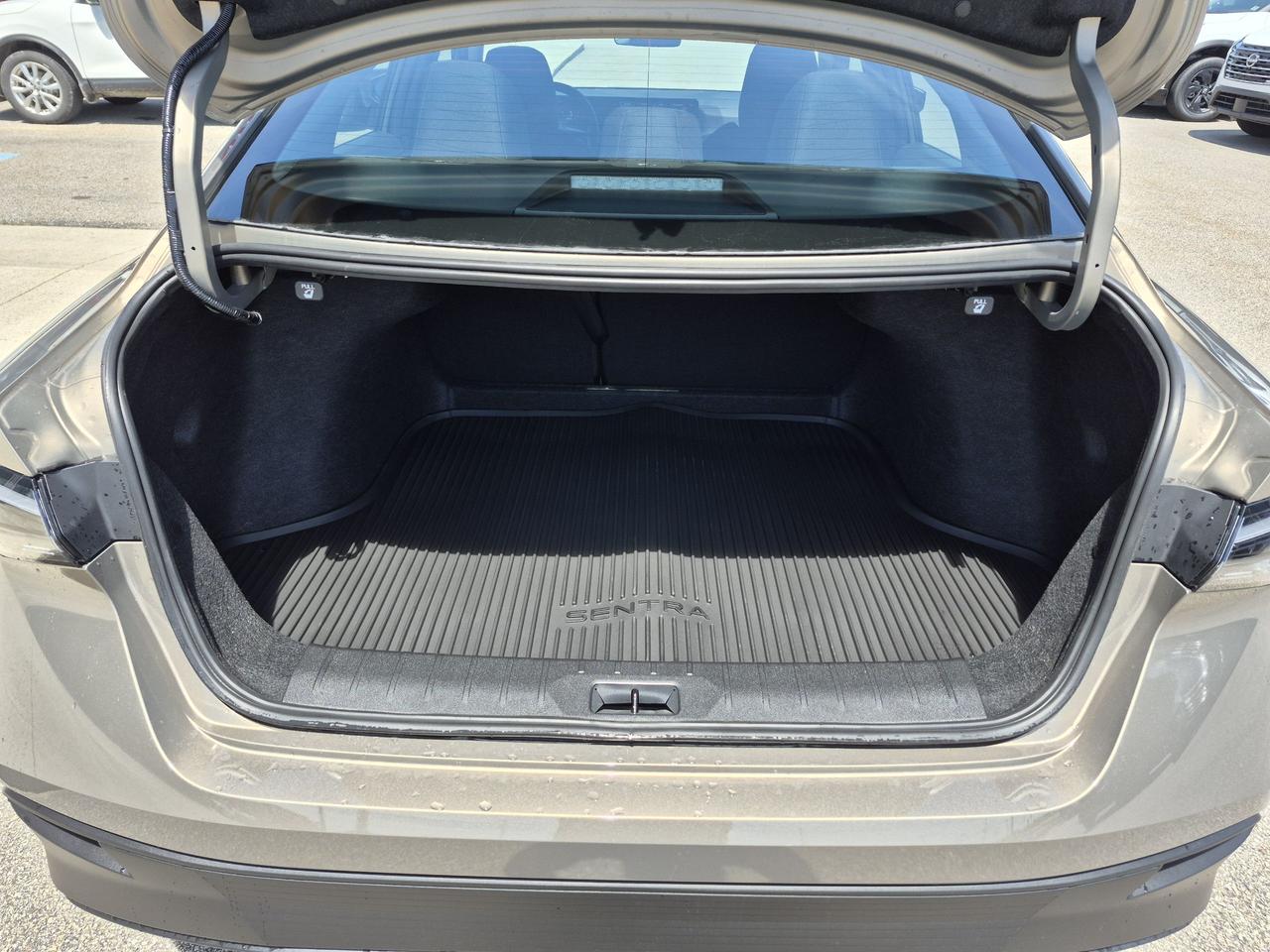 2026 Nissan Sentra SV Photo