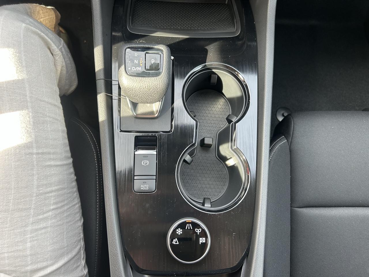 2026 Nissan Rogue S Photo