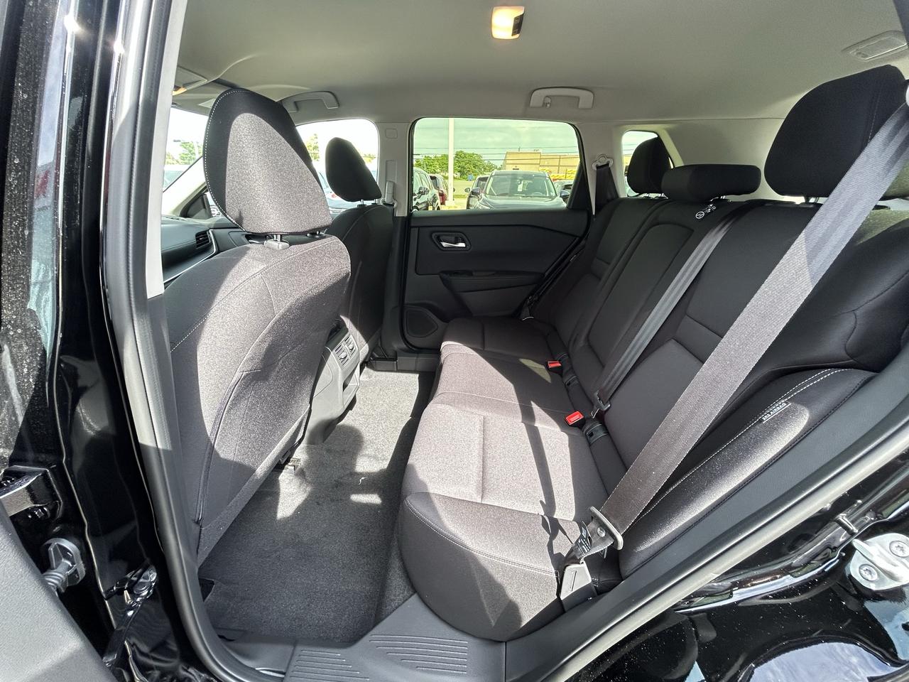 2026 Nissan Rogue S Photo