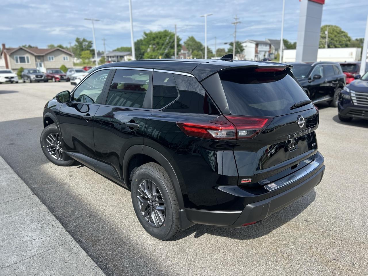 2026 Nissan Rogue S Photo