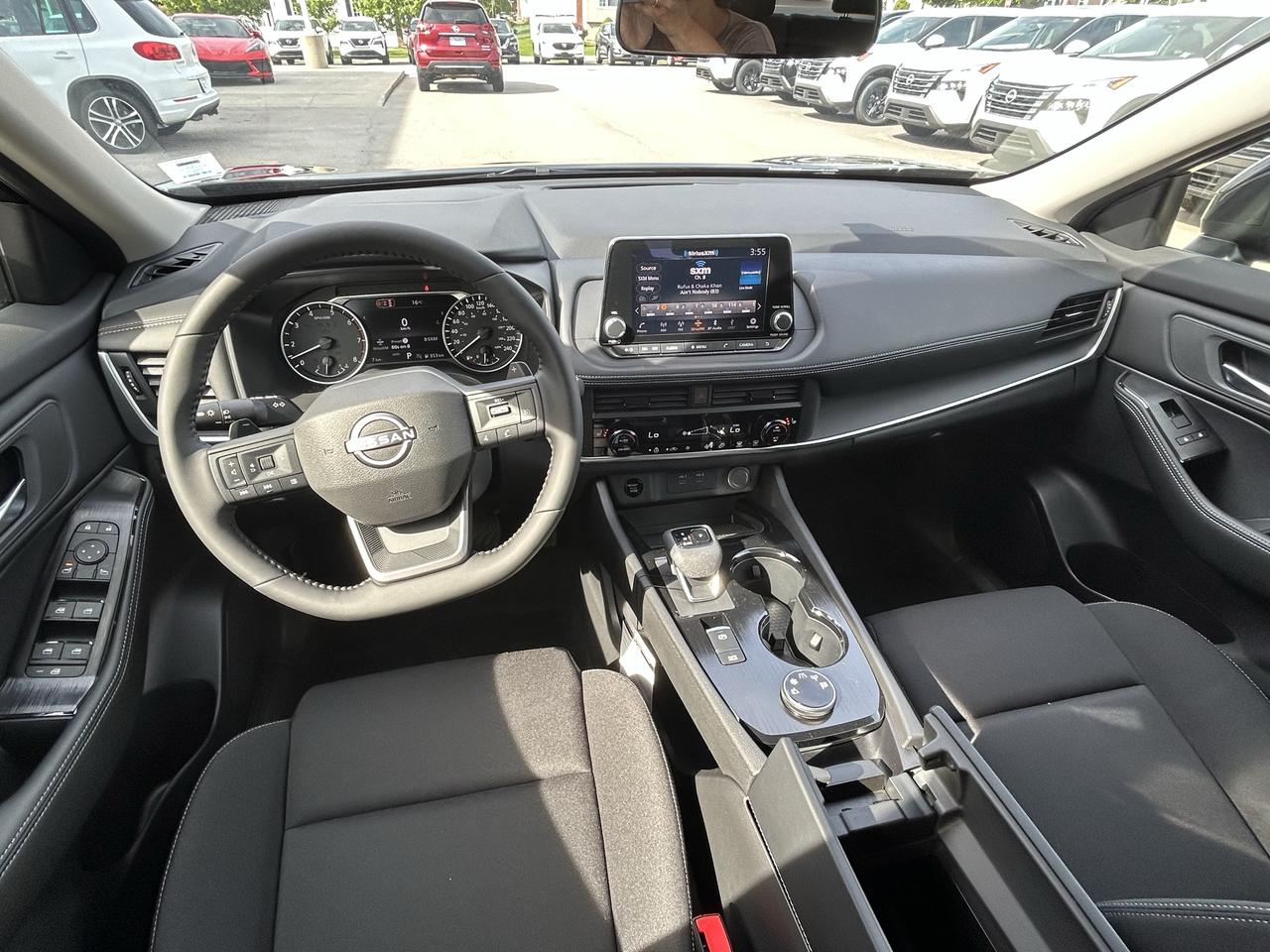 2026 Nissan Rogue S Photo