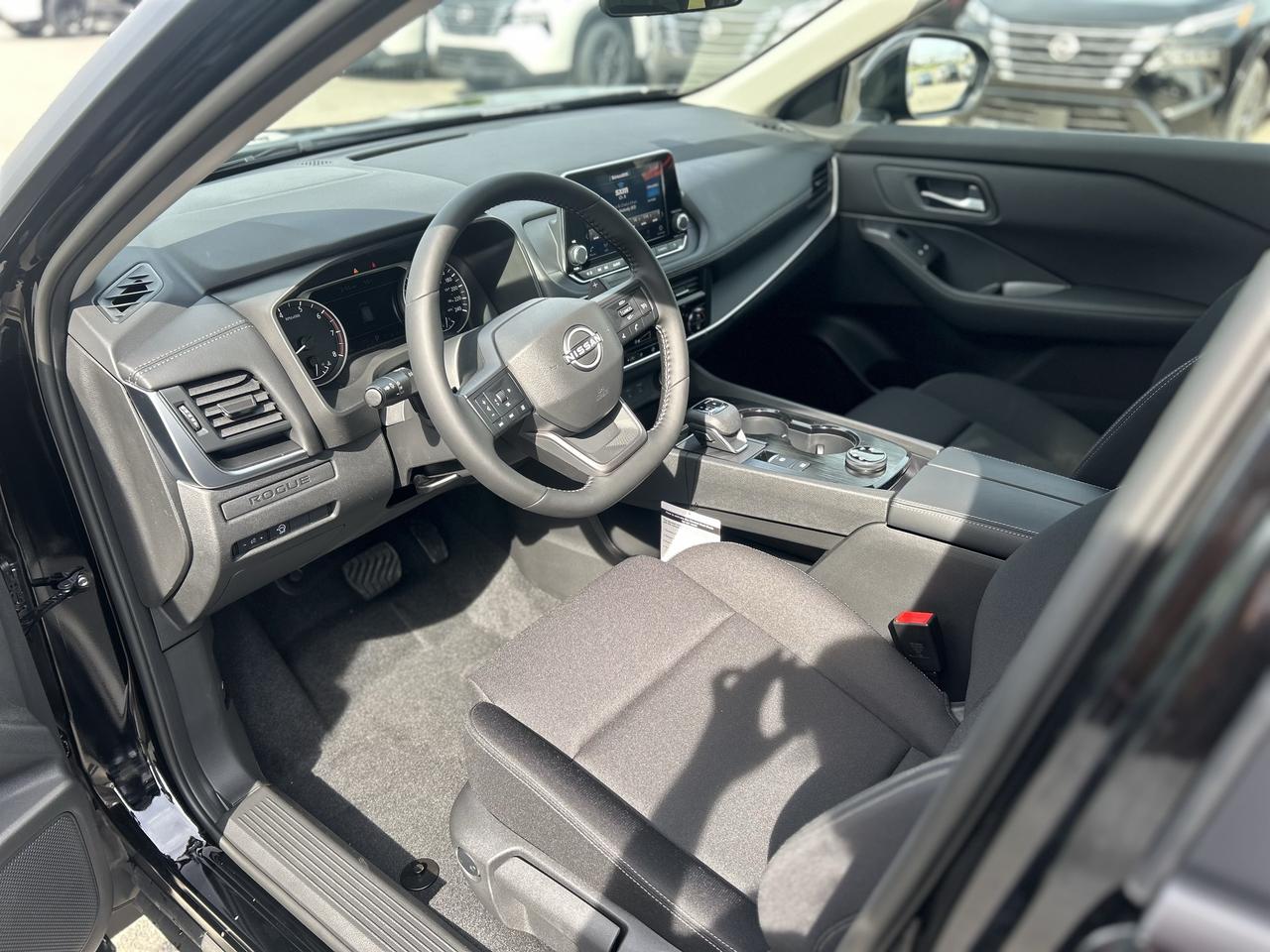 2026 Nissan Rogue S Photo