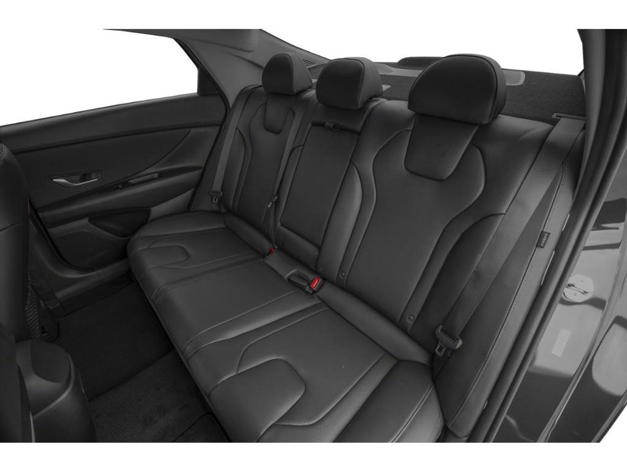 2025 Hyundai Elantra Luxury Photo