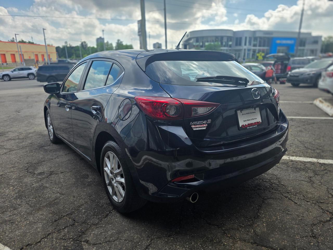2018 Mazda MAZDA3 GS Sunroof | One Owner | Accident Free | Excellent Service History Photo2