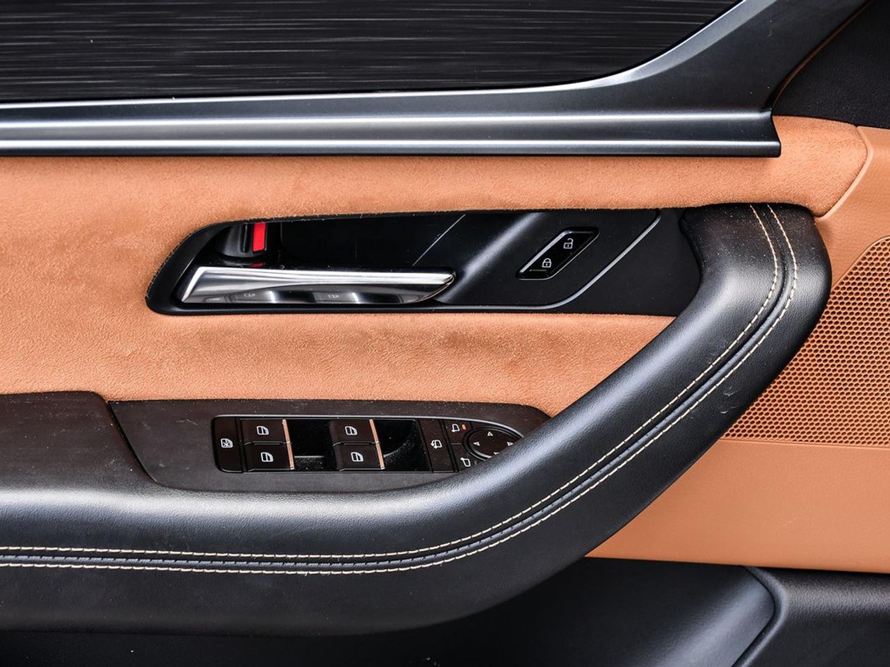 2025 Mazda CX-90 MHEV Signature AWD Photo