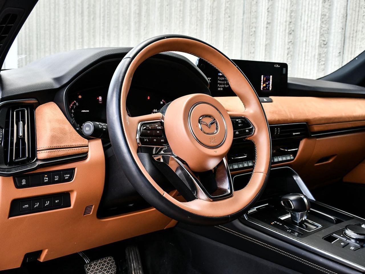 2025 Mazda CX-90 MHEV Signature AWD Photo