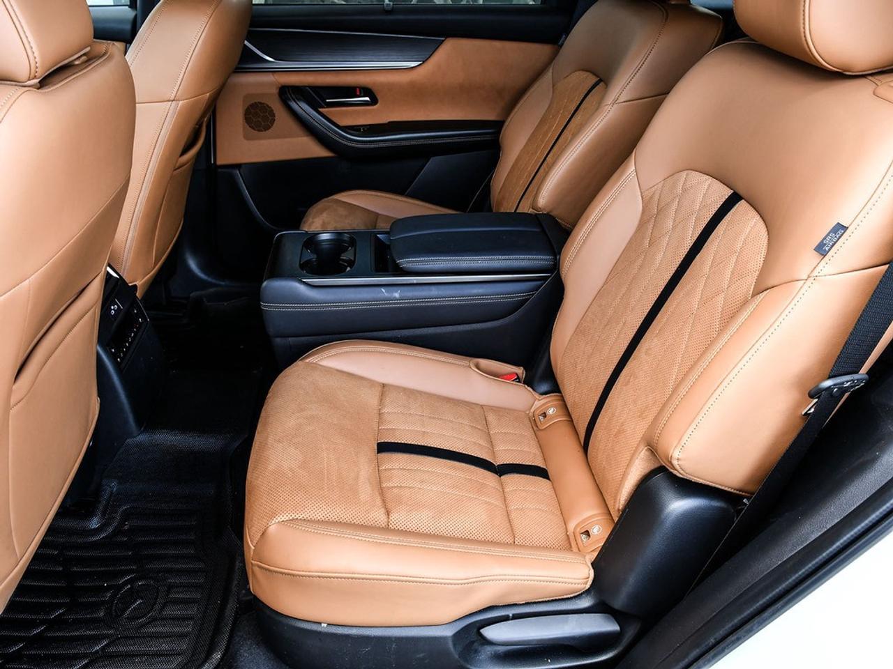2025 Mazda CX-90 MHEV Signature AWD Photo