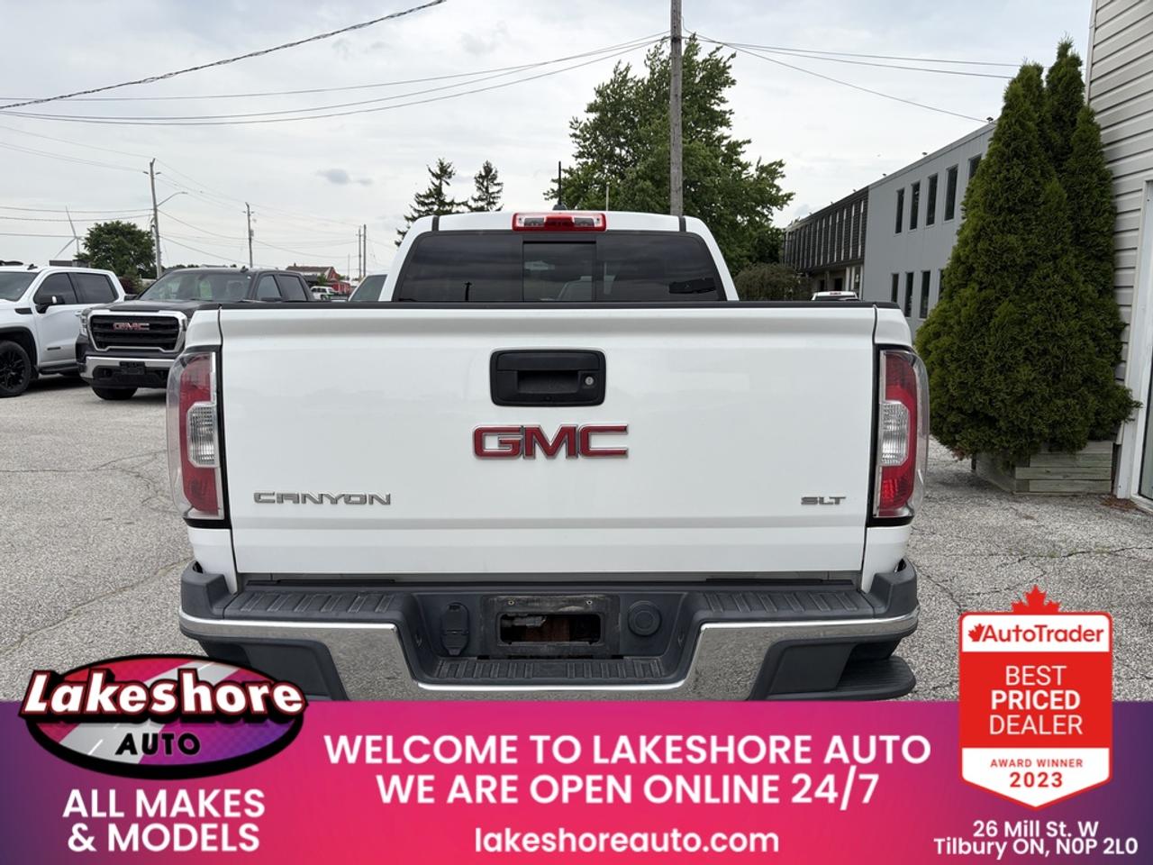 2016 GMC Canyon 2WD Crew Cab 140.5  SLT Photo3