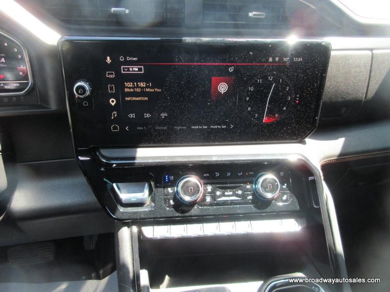 2025 GMC Sierra 1500 LIKE NEW AT4-PACKAGE 5 PASSENGER 3.0L - DURAMAX.. 4X4.. CREW-CAB.. SHORTY.. SUNROOF.. LEATHER.. HEATED/AC SEATS.. BOSE AUDIO.. Photo