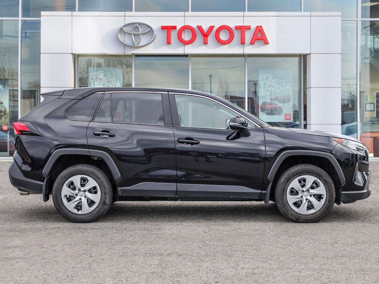 2025 Toyota RAV4 LE NO ACCIDENTS-HEATED CLOTH SEATS-LANE KEEP ASSIST-BACK UP CAMERA- Photo