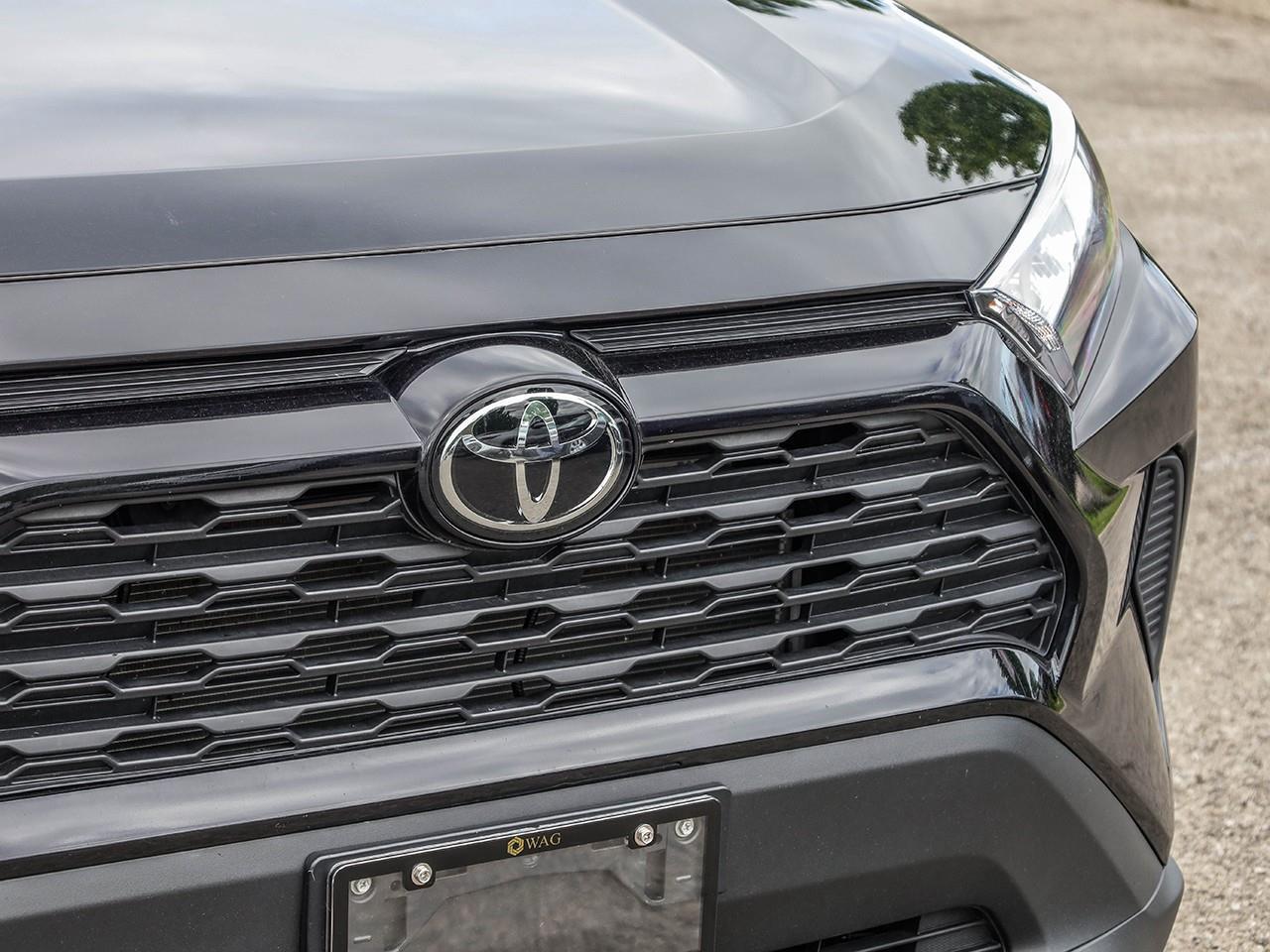 2025 Toyota RAV4 LE NO ACCIDENTS-HEATED CLOTH SEATS-LANE KEEP ASSIST-BACK UP CAMERA- Photo