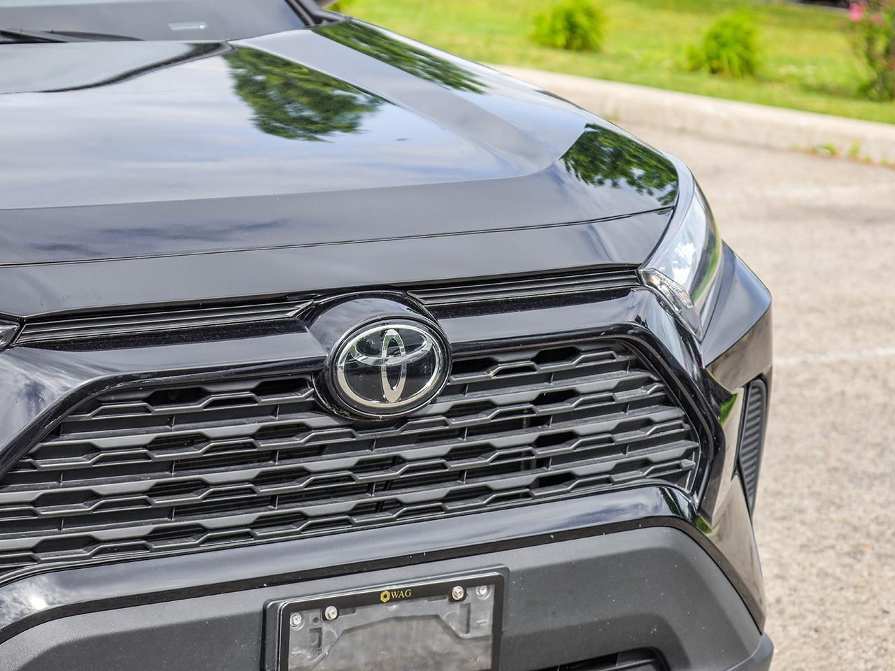 2025 Toyota RAV4 LE NO ACCIDENTS-HEATED CLOTH SEATS-LANE ASSIST-BACK UP CAMERA- Photo