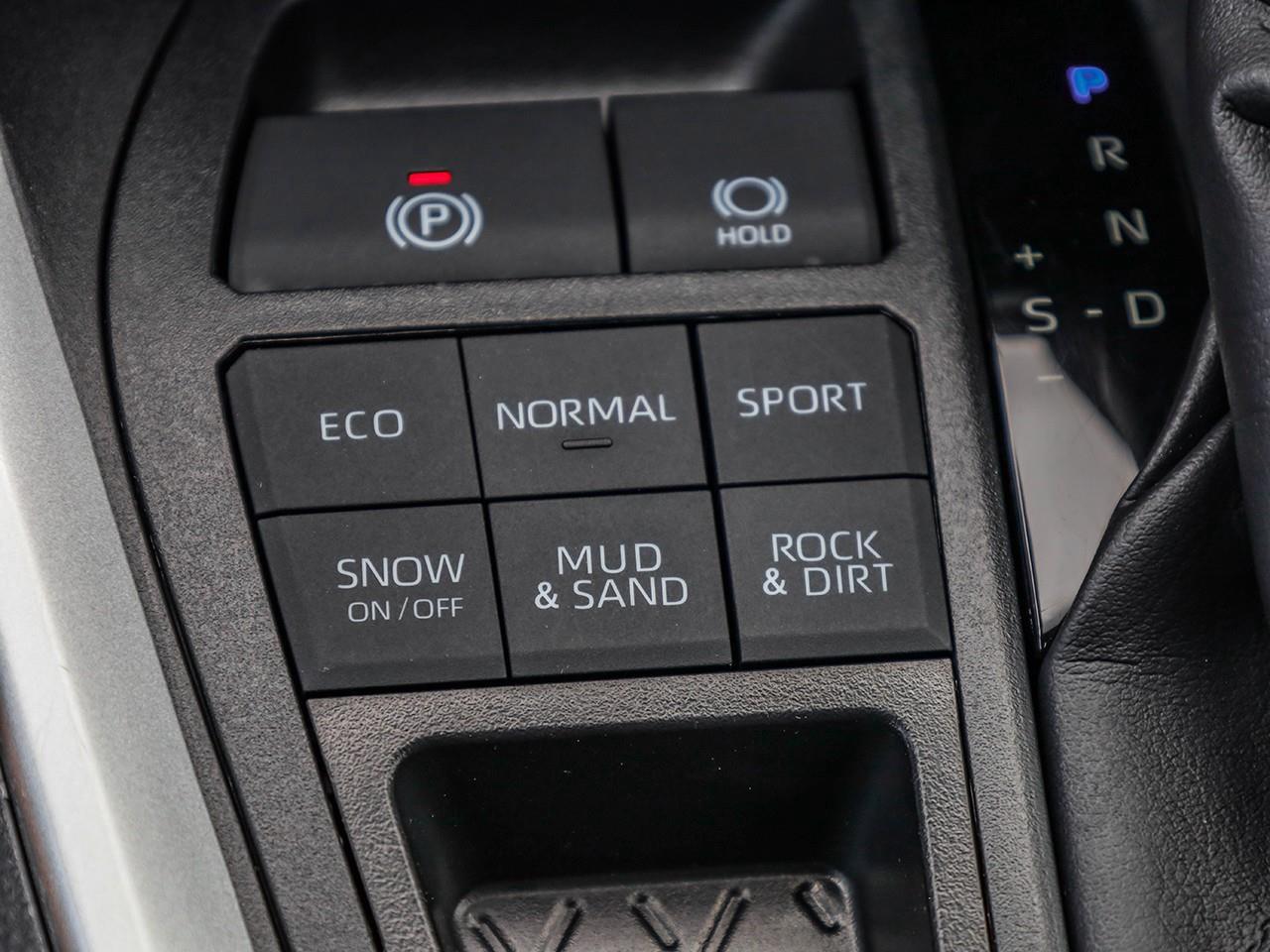 2025 Toyota RAV4 LE NO ACCIDENTS-HEATED CLOTH SEATS-LANE ASSIST-BACK UP CAMERA- Photo