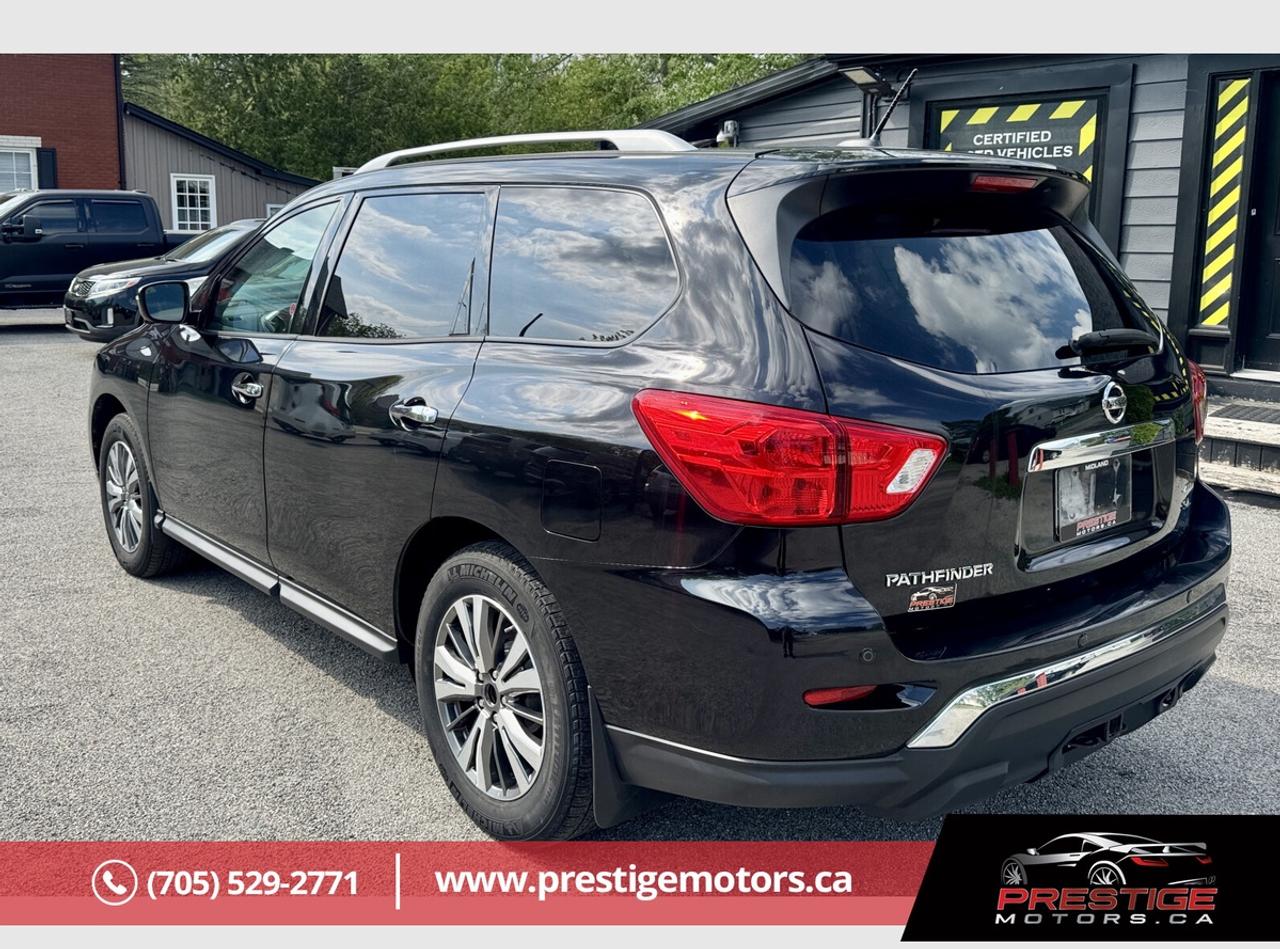 2018 Nissan Pathfinder SL Photo