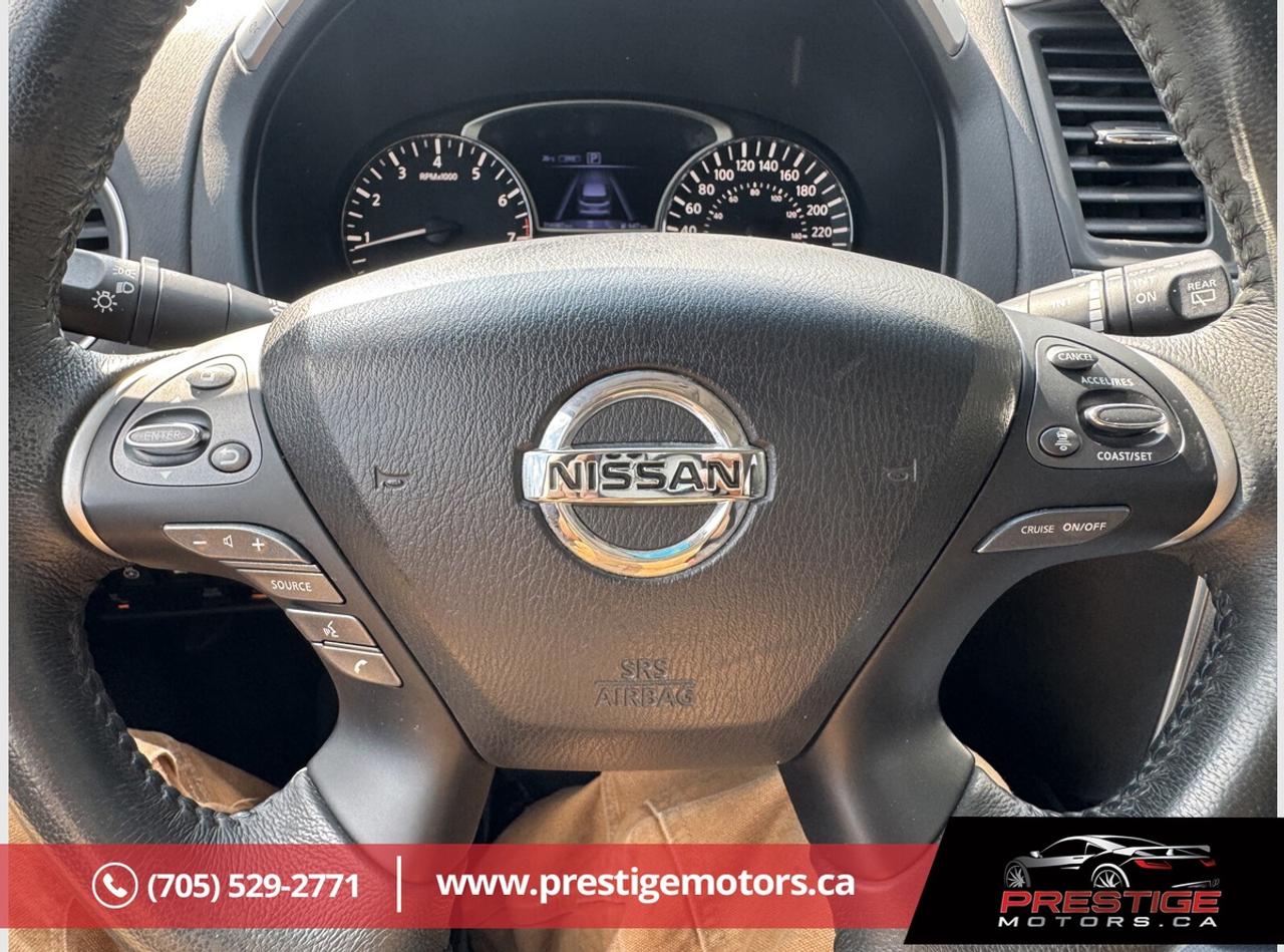 2018 Nissan Pathfinder SL Photo