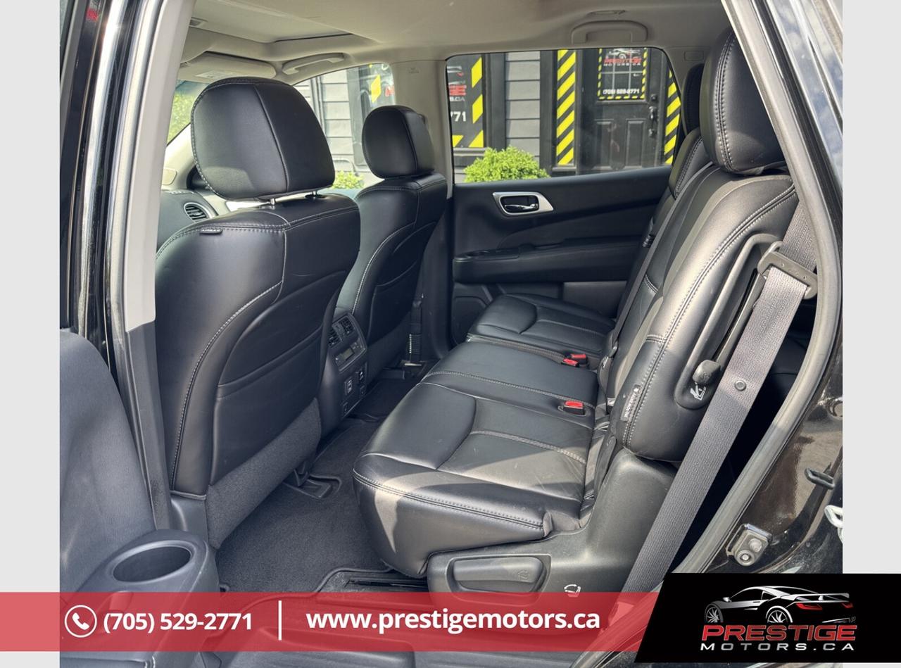 2018 Nissan Pathfinder SL Photo