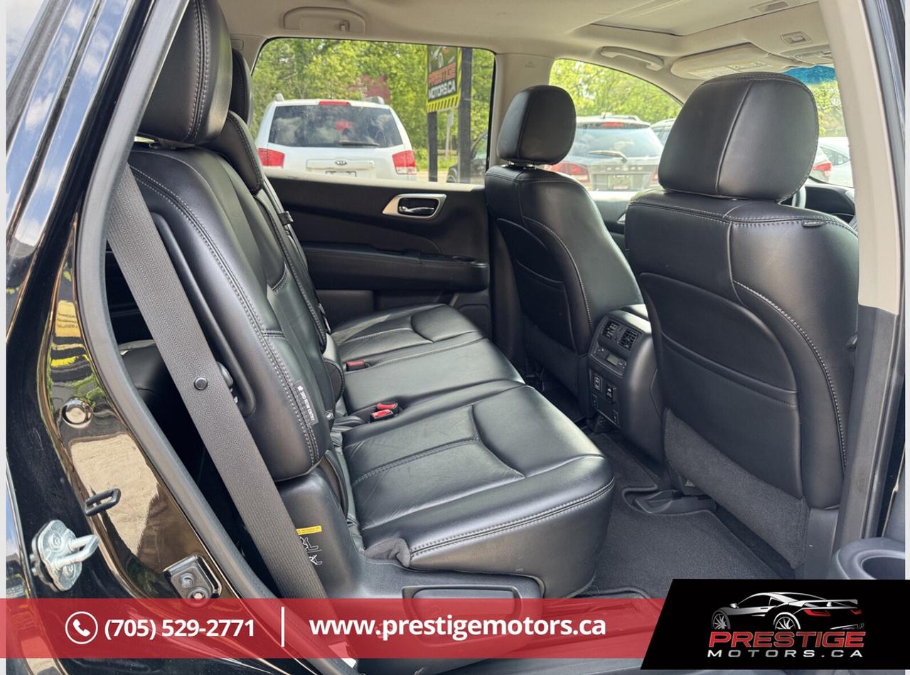 2018 Nissan Pathfinder SL Photo