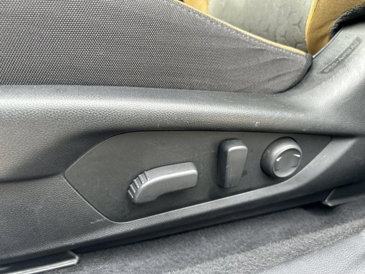 2024 Subaru XV Crosstrek Onyx AWD | Sunroof | Heated Steering Wheel Photo