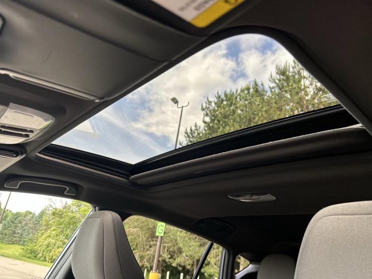 2024 Subaru XV Crosstrek Onyx AWD | Sunroof | Heated Steering Wheel Photo