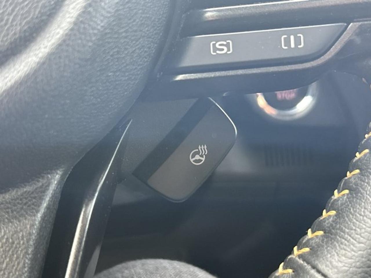 2024 Subaru XV Crosstrek Onyx AWD | Sunroof | Heated Steering Wheel Photo