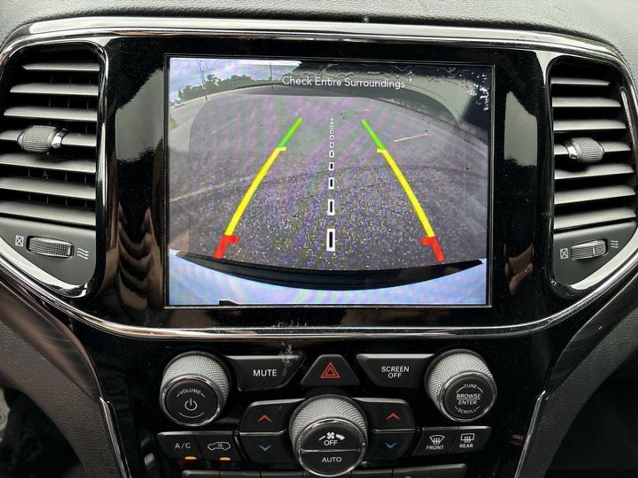 2019 Jeep Grand Cherokee Altitude 4x4 | No Accidents | Sunroof Photo