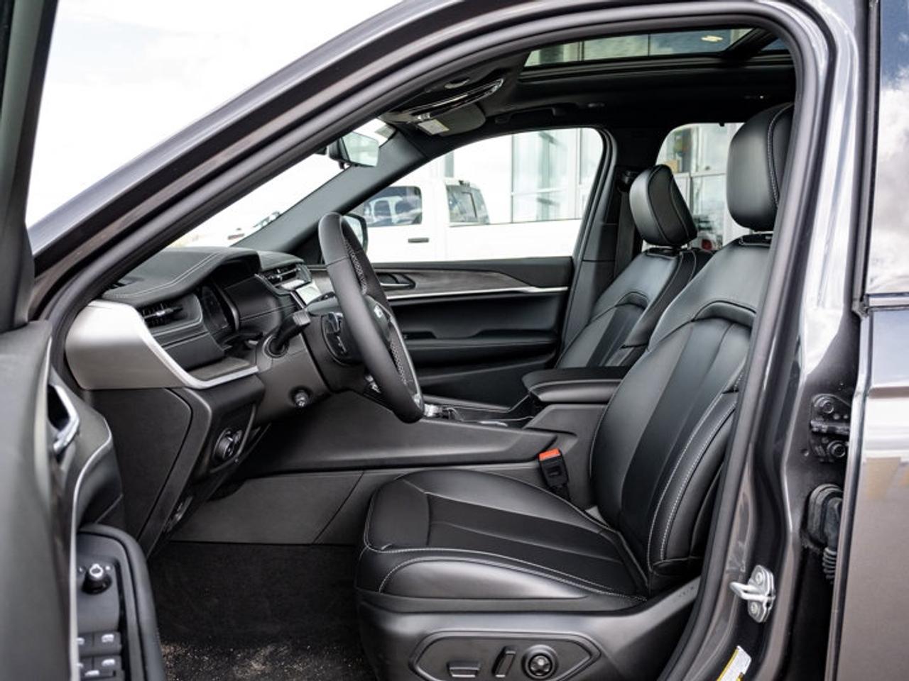 2025 Jeep Grand Cherokee L Limited Photo